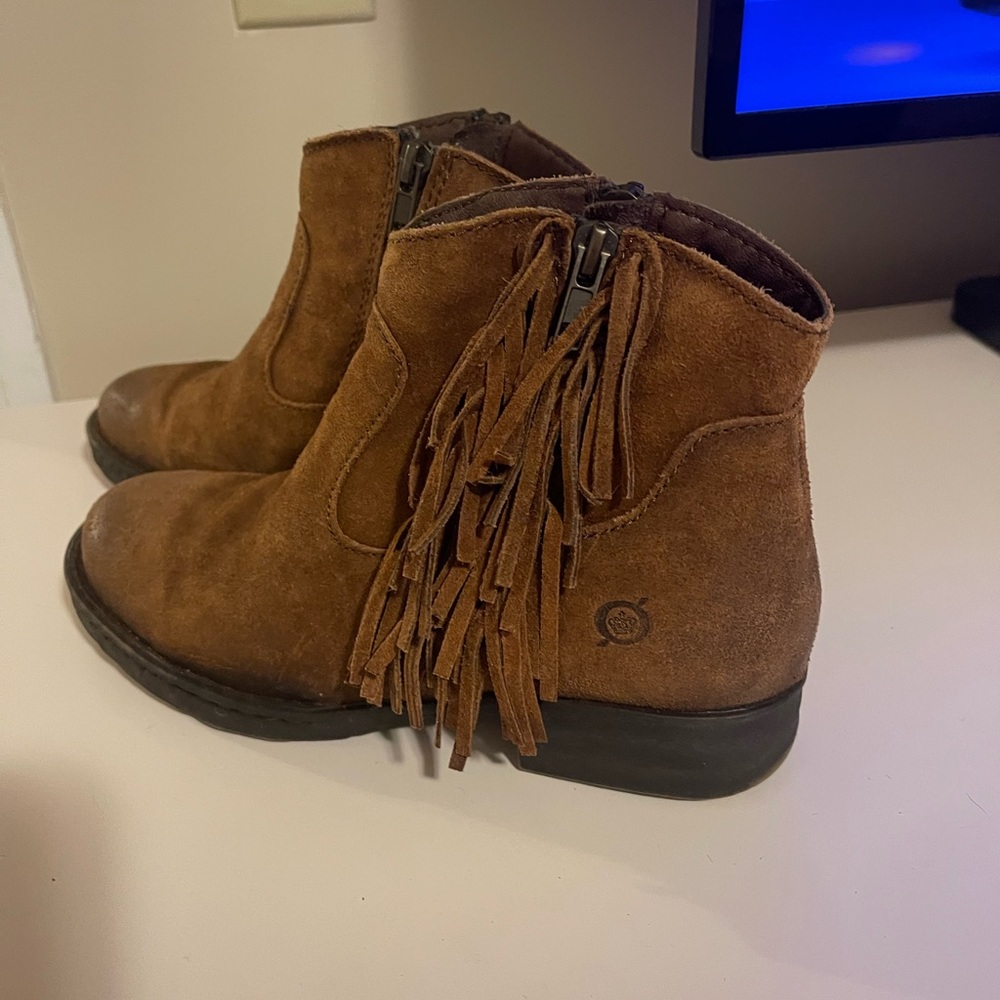 Brown leather Born ankle boots size 6.5